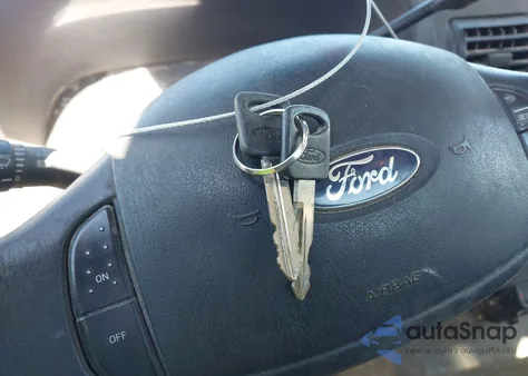 2005 Ford F-250 Xl/Xlt z USA, uszkodzony, nr VIN 1FTSF21P45EA39120